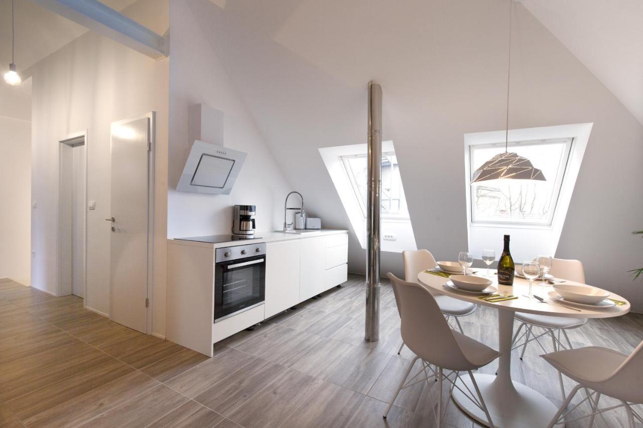 Flex Apartments Tour As Ljubljana Buitenkant foto